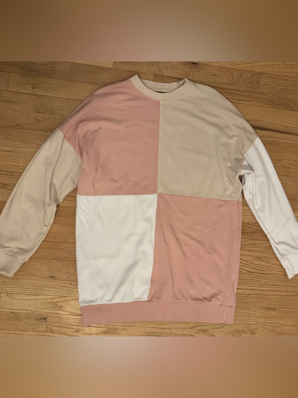 Missguided + Panelled Crewneck Sweater in Pink, Cream & White